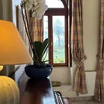Lumineux Dans Ancienne Orangerie Avec Jardin Et Barbecue - Fr-1-489-281 度假居
