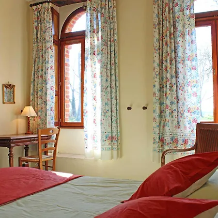 Lumineux Avec Jardin, Pres De Vichy, 2 Chambres, Equipements Modernes, Draps Inclus - Fr-1-489-281 Holiday home Trezelles