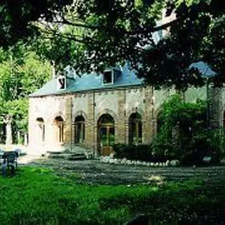 Lumineux Dans Ancienne Orangerie Avec Jardin Et Barbecue - Fr-1-489-281 Trezelles
