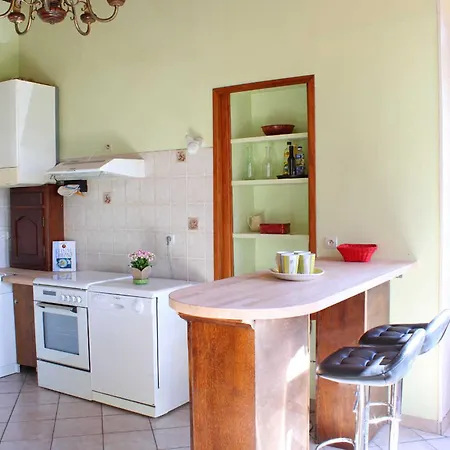 Lumineux Dans Ancienne Orangerie Avec Jardin Et Barbecue - Fr-1-489-281 Vakantiehuis Trezelles