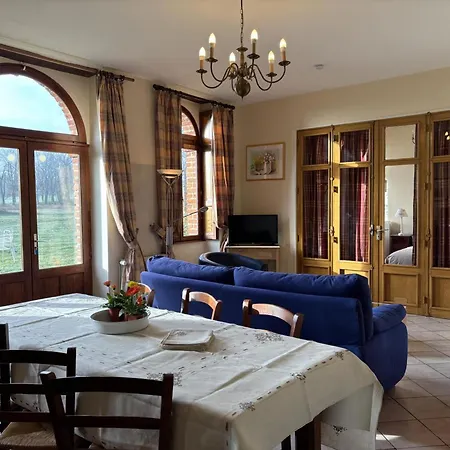 Séjour à la campagne Lumineux Dans Ancienne Orangerie Avec Jardin Et Barbecue - Fr-1-489-281 Trezelles